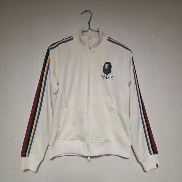 [XS] 베이프 MMXX 아이보리 트랙 자켓