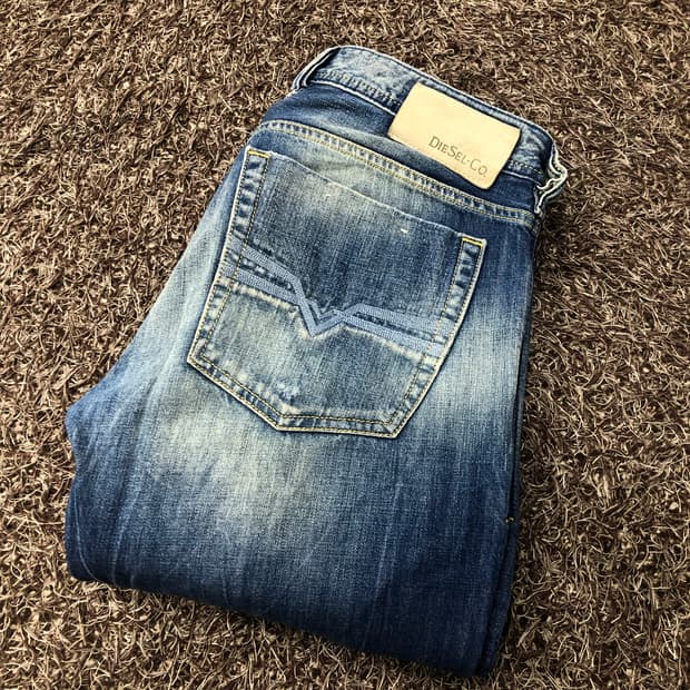 디젤 Zatiny 워싱 부츠컷 데님 팬츠