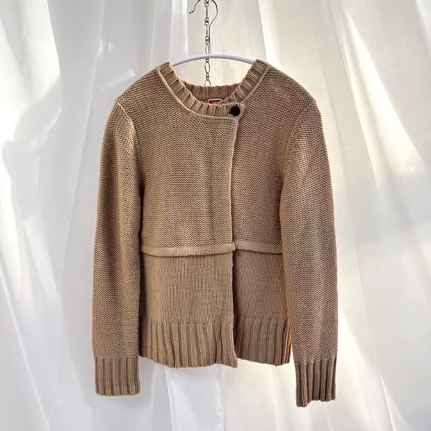 DRUG STORE'S 원버튼 랩 라떼 가디건