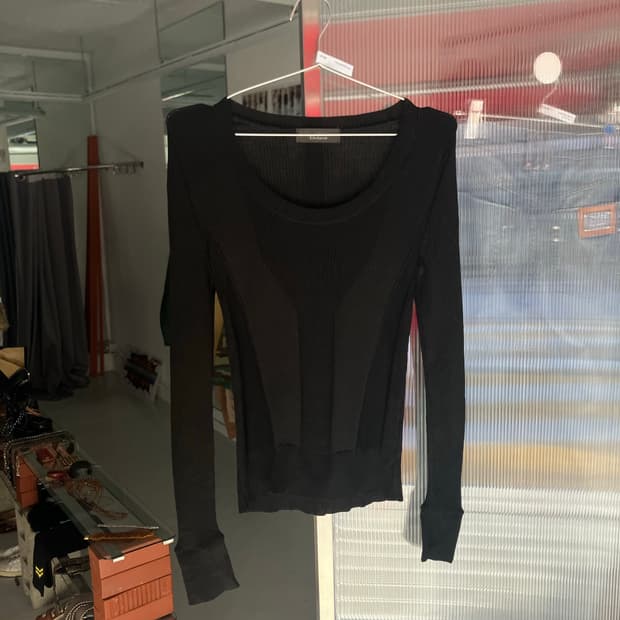 입체짜임 소매스냅 니트 