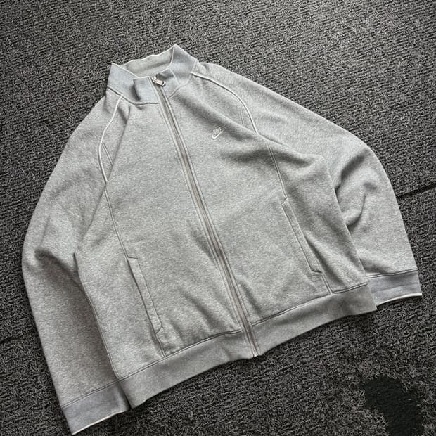 나이키 퓨추라 랭글런 풀오버 스웻셔츠 3337