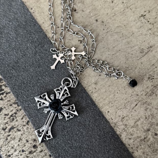 오즈온 로즈 크로스 목걸이