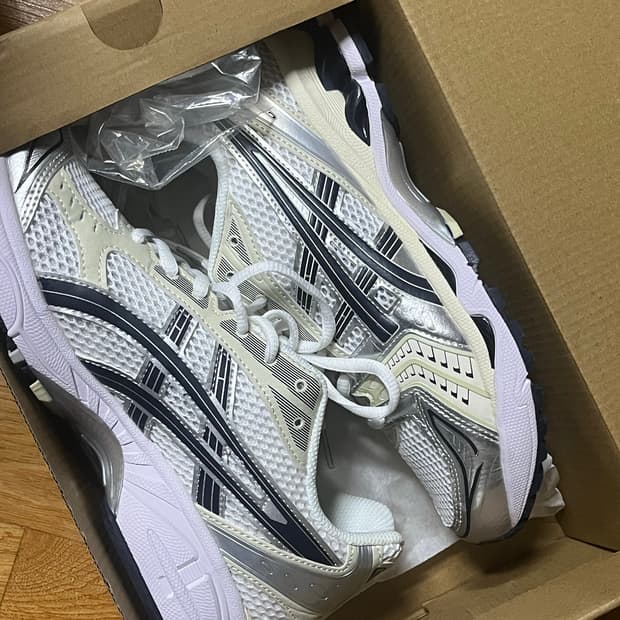 아식스 젤 카야노14 화이트 미드나잇 270 새상품