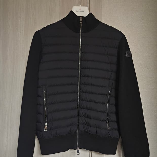 [새상품급] 몽클레어 니트패딩 블랙와펜 m