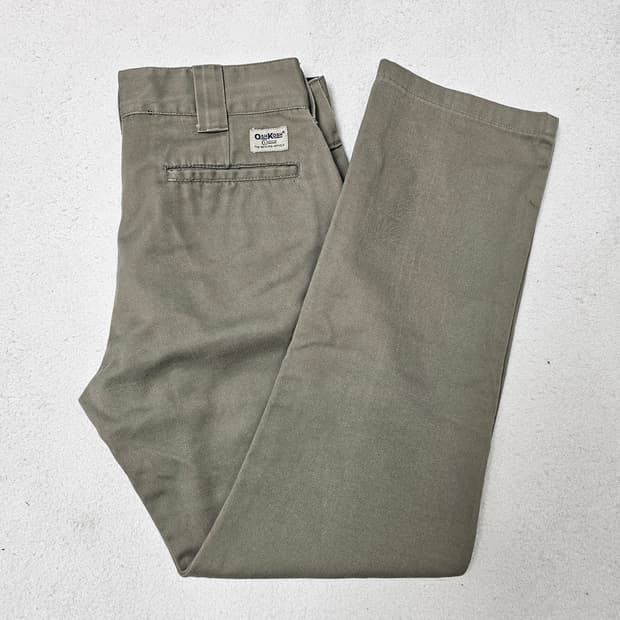 30 오시코시 클래식 면바지 카키색