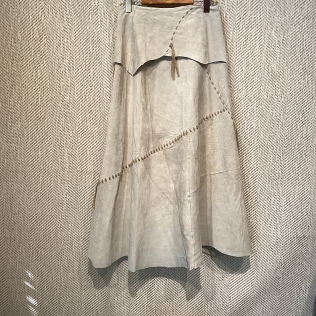 G.O.A 에스닉 피그스킨 스커트