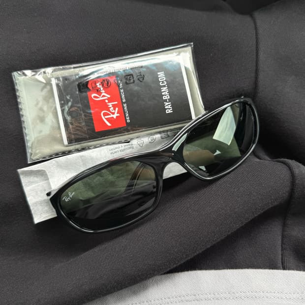 레이밴 대디오 폴리쉬드 블랙 프레임 그린 클레식 G-15 렌즈