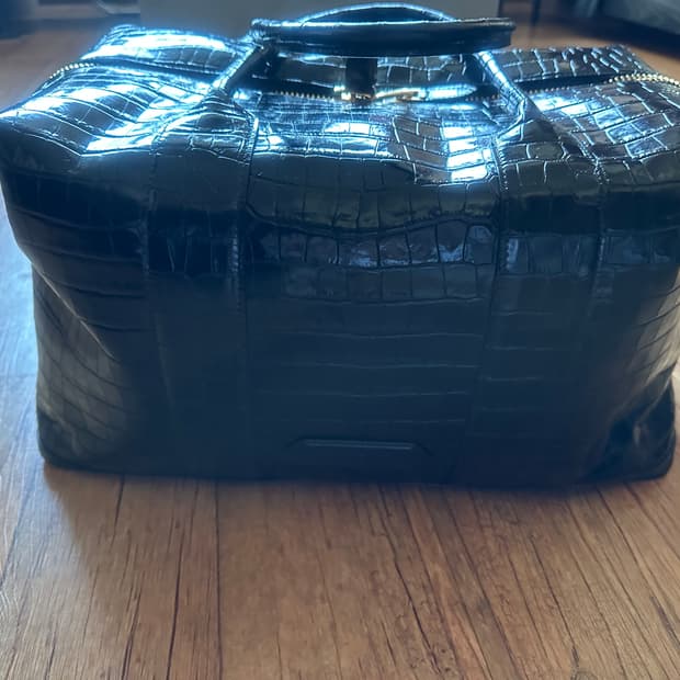 톰포드 카프스킨 가방