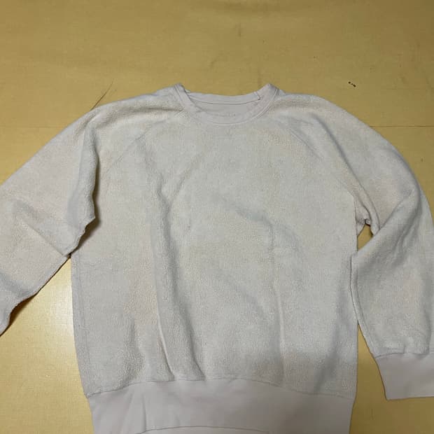 아워레가시 리버시블 맨투맨 크림