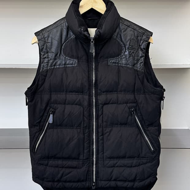 디젤 레더 디테일 사이드 집업 베스트