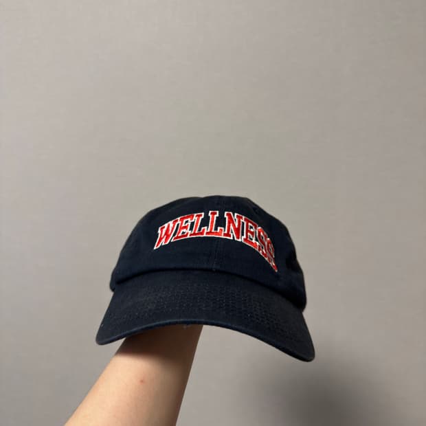 스포티앤리치 웰니스 로고 볼캡 (네이비)