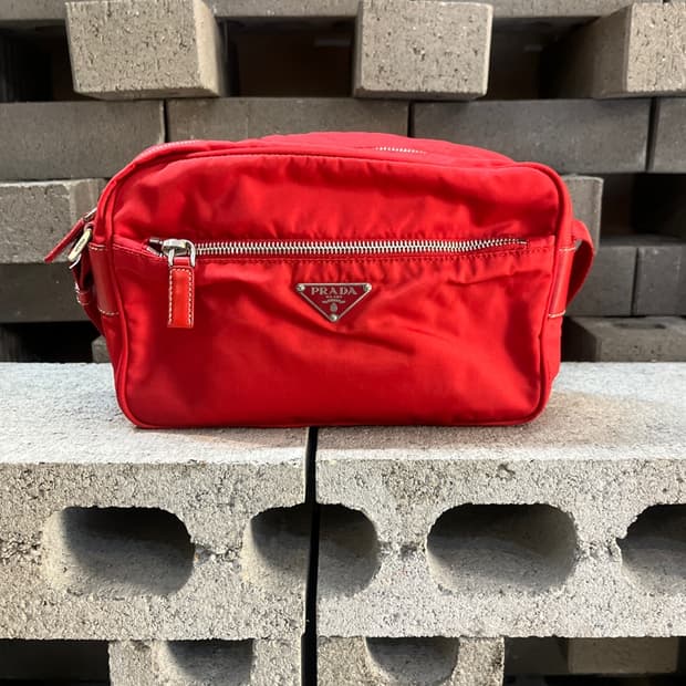 프라다 나일론 미니 크로스 백