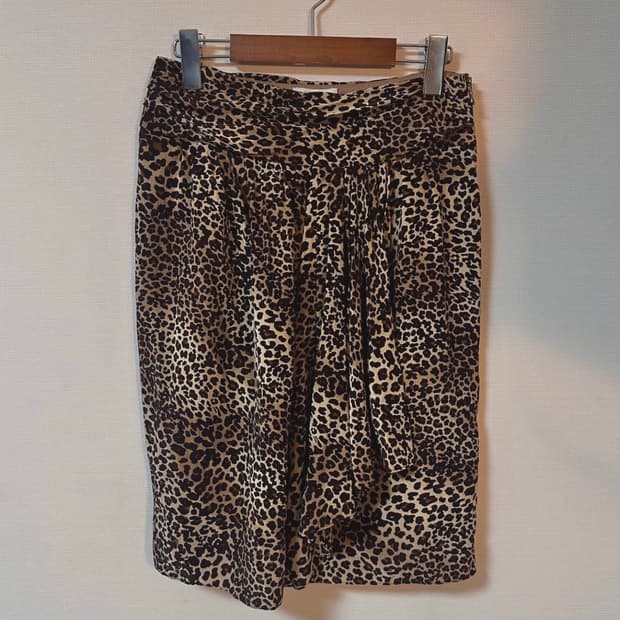 모스키노 레오파드 셔링 미디 스커트