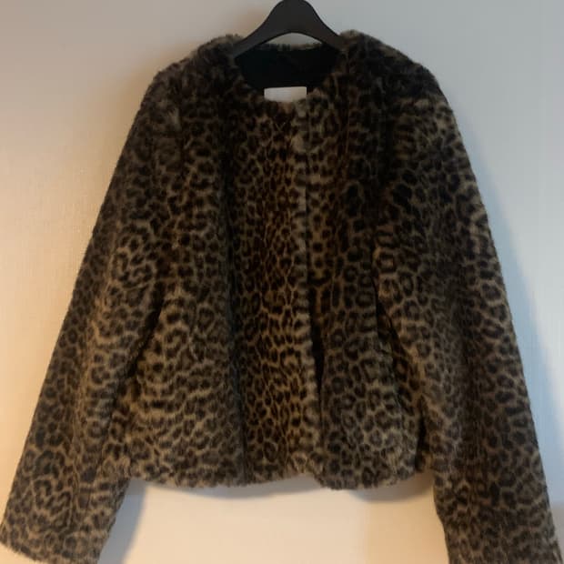 H&M 레오파드 퍼 자켓