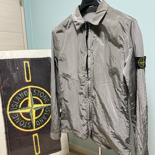 스톤아일랜드 나일론 메탈 자켓 매장판L