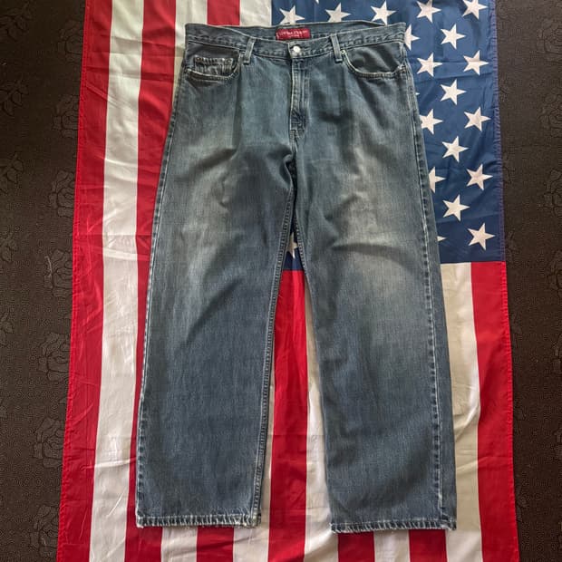 [36] Levi's 529 Low Rise Straight - 19