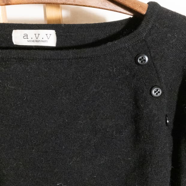 Button detail sweater 