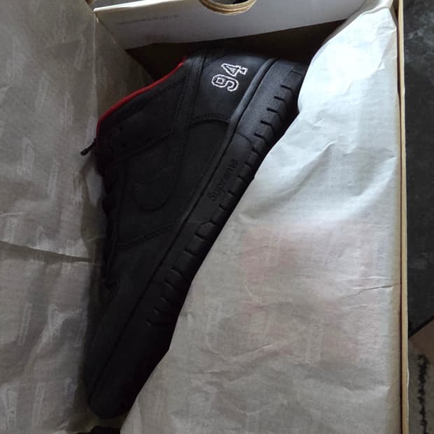 나이키 슈프림 덩크 로우 블랙 