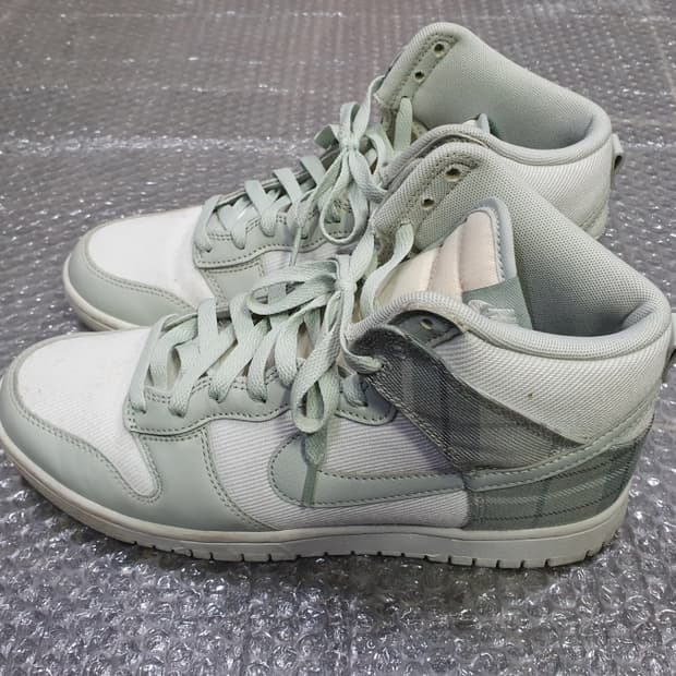 나이키 덩크 하이 레트로 SE 화이트 실버/DV0826-100(270)