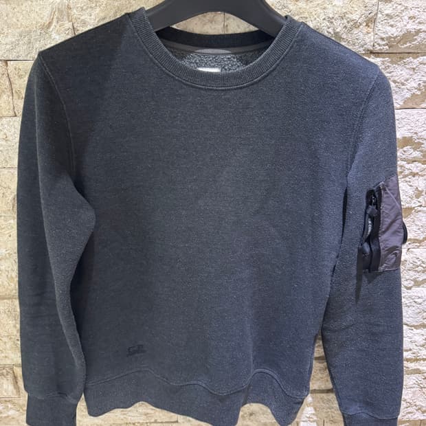 C.P 컴퍼니 맨투맨 S