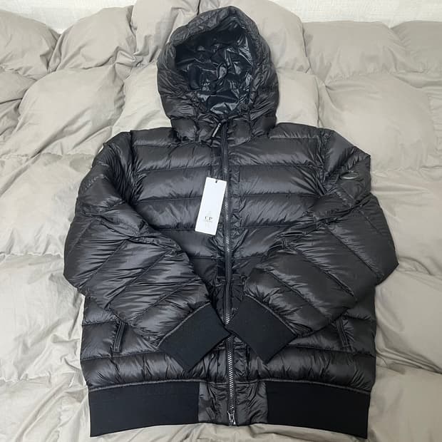 Cp컴퍼니 dd쉘 25fw 블랙 L