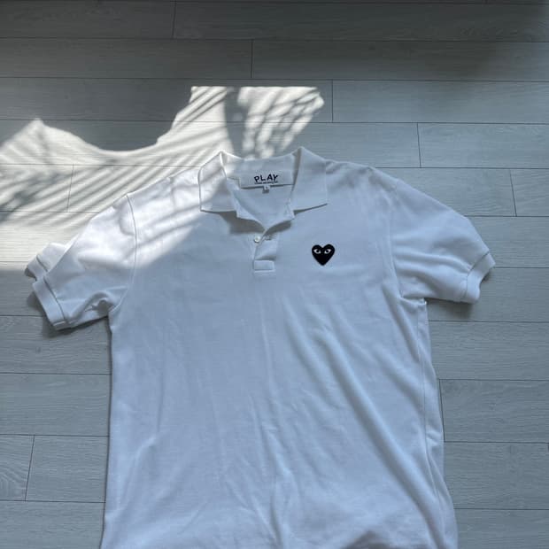 플레이 꼼데가르송 블랙 하트 폴로 셔츠 화이트