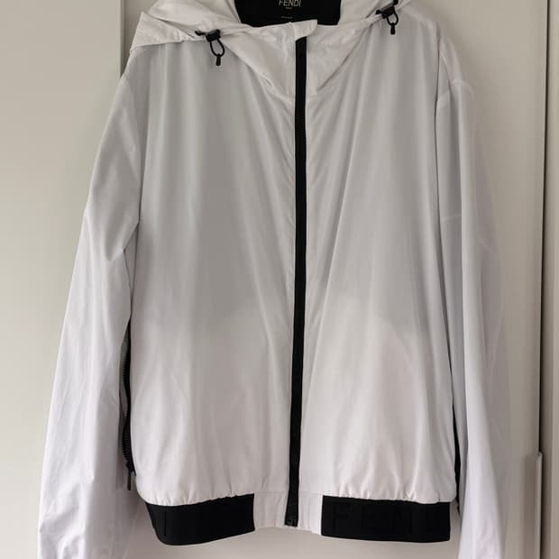 Fendi 펜디 바람막이 105사이즈