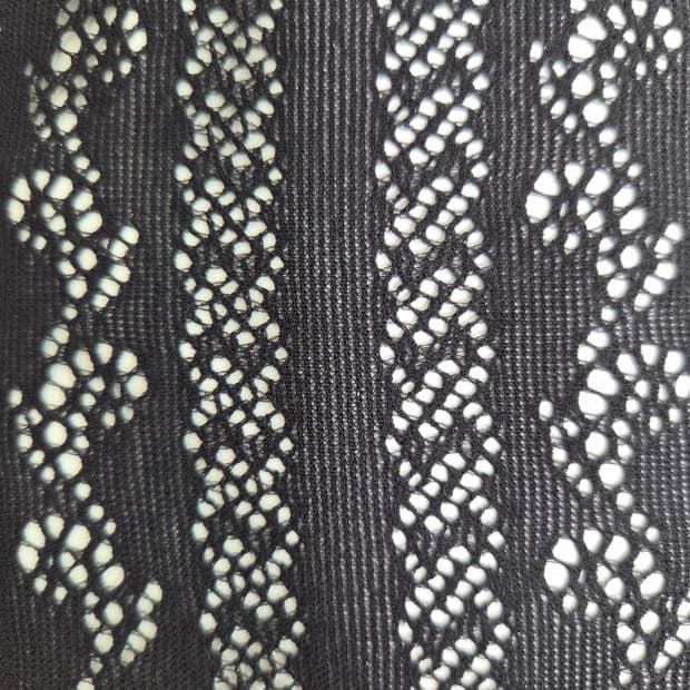 UNIQLO 블랙 레이스 패턴 메쉬 망사 팬티스타킹