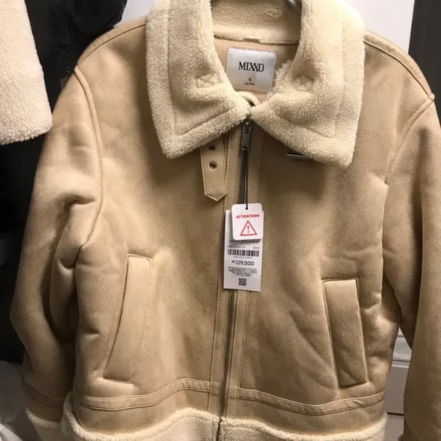 택도 안 땐 무스탕 팝니다 정가 129,000원