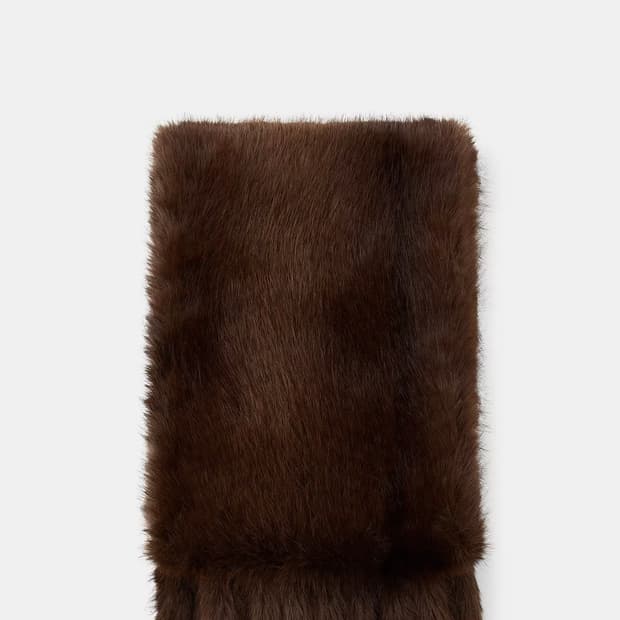 자라 페이크 퍼 프린지 머플러 브라운 색상 m사이즈 