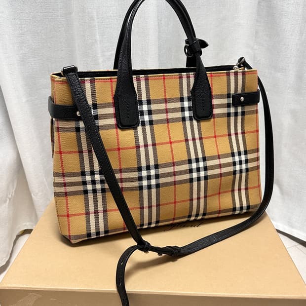 버버리 체크 배너 토트/숄더백 미디움