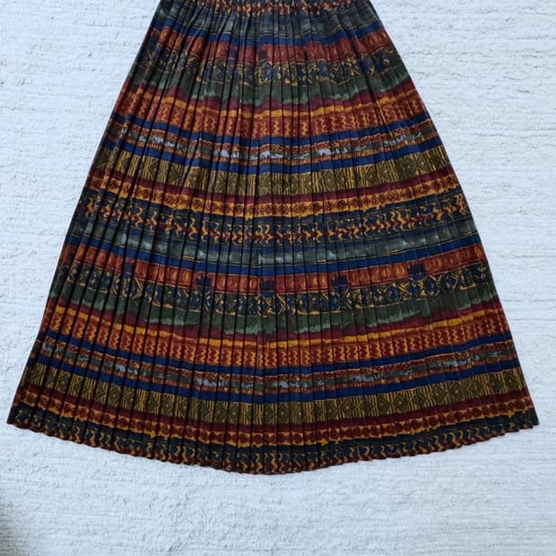 •Vintage 히피스타일 패턴 플리츠 롱 스커트