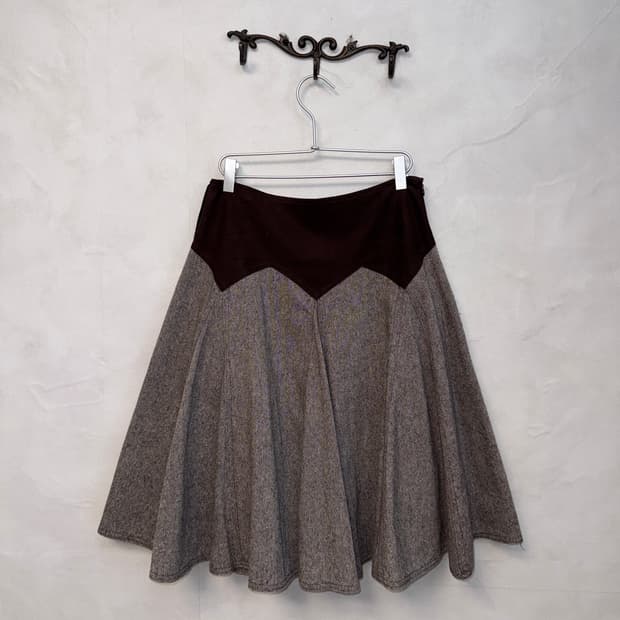 Ash brown western suede detail pleats sk