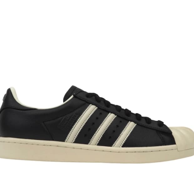 아디다스 X 떠그클럽 슈퍼스타 빈티지 코어 블랙 크림 화이트 230