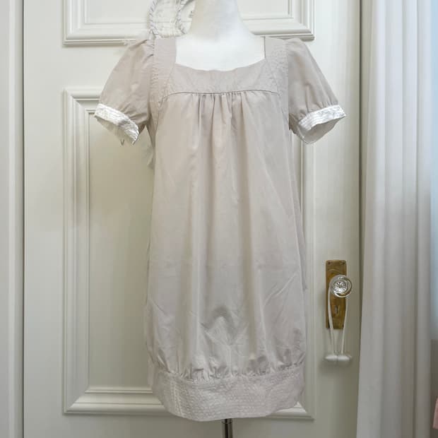 beige satin point pocket summer mini opc