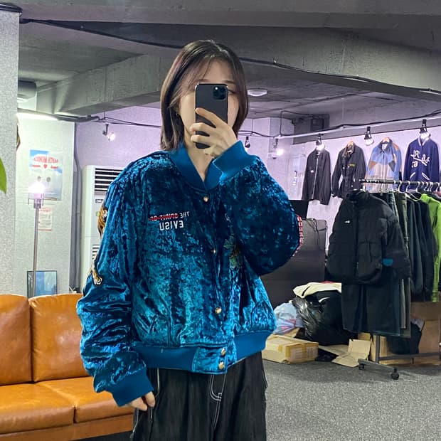 에비수 아치로고 벨벳 스카잔 B3131