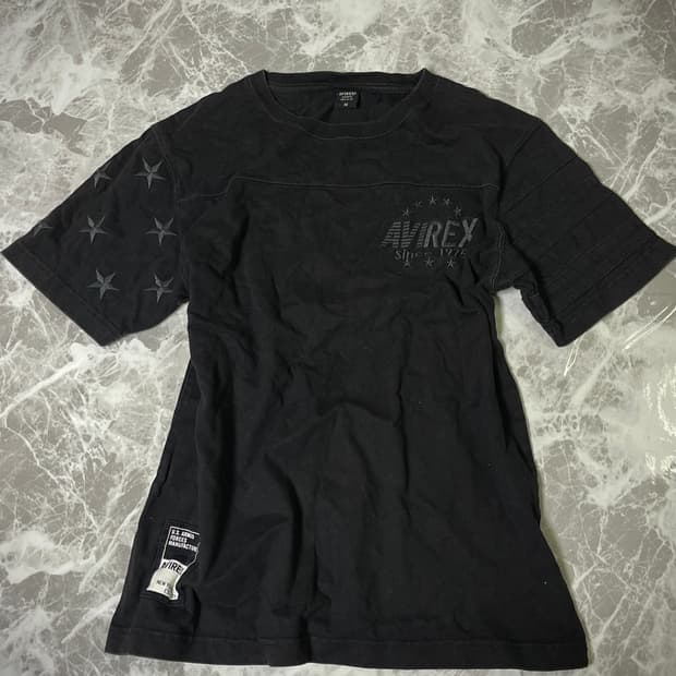 black washed sleeve t