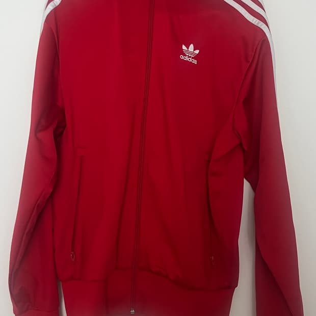 아디다스 트랙탑 레드