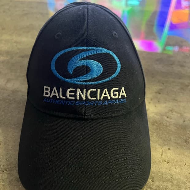 발렌시아가 볼캡