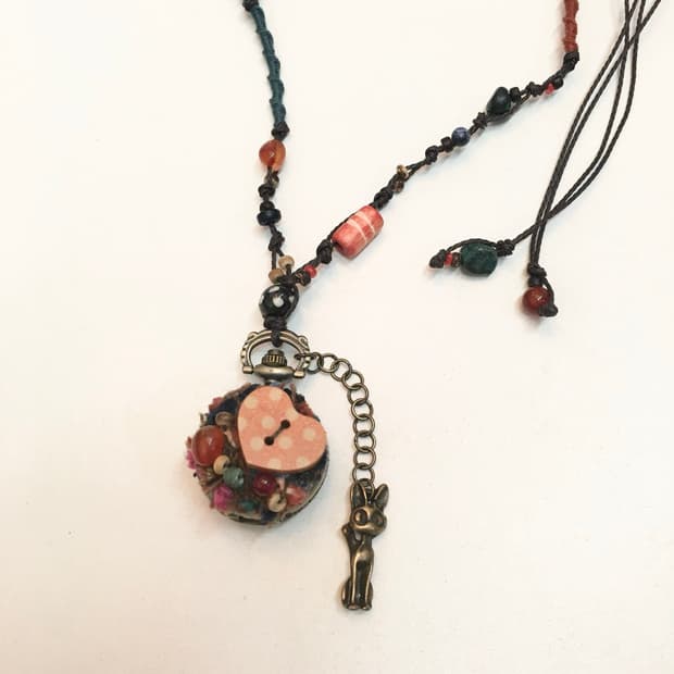 little witch’s cat necklace