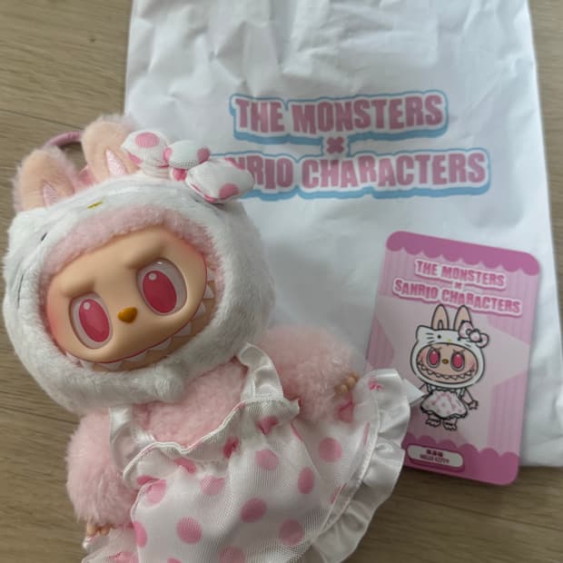 라부부&산리오 콜라보 헬로키티