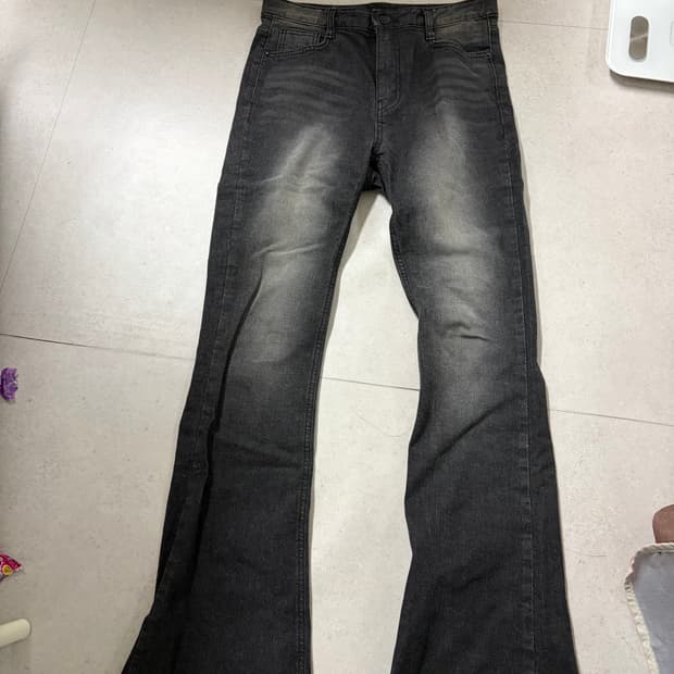 아워캐비넷 흑청 부츠컷 팬츠M 