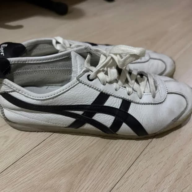 오니츠카타이거 흰검 245