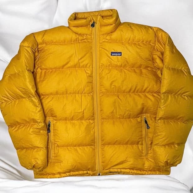 파타고니아 구스다운 패딩 망고 컬러