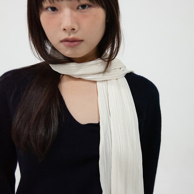 Geegee 지지 플리츠 스카프
