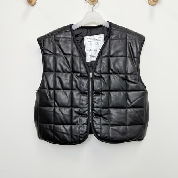 에프터홈파티 퀼팅 레더조끼