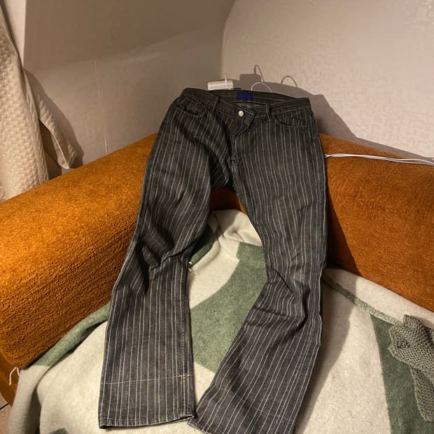 빔즈 스트라이프 부츠컷 플레어진