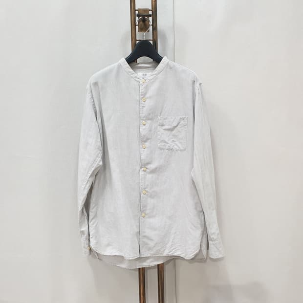 유니클로 린넨혼방 헨리넥셔츠 100