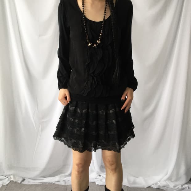 Ruffle point sleeve