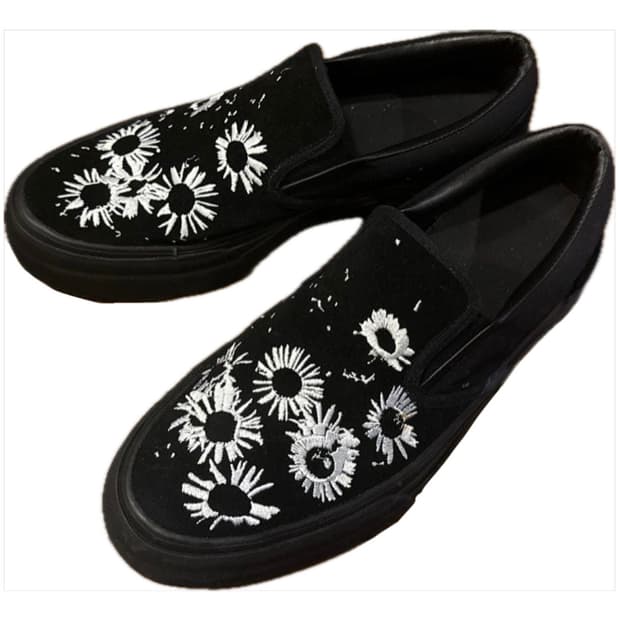 Lad Musician slip on